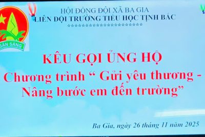 Trường tiểu học Tịnh Bắc quyên góp ủng hộ học sinh bị lũ lụt